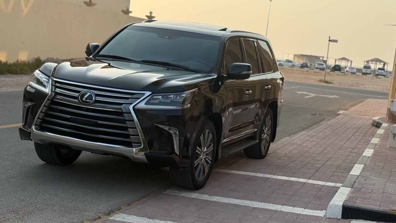 Car Image 2016 LEXUS LX 570