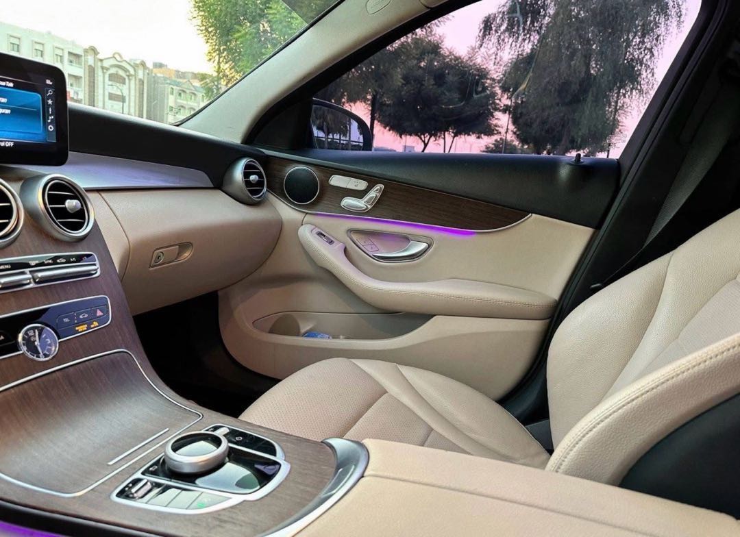 Car Image 2019 MERCEDES C Class 300