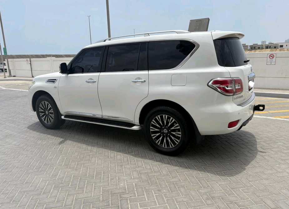 Car Image 2017 NISSAN PATROL Platinum