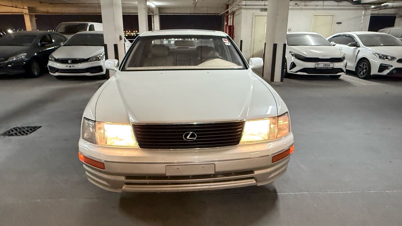 Car Image 1996 LEXUS LS 400