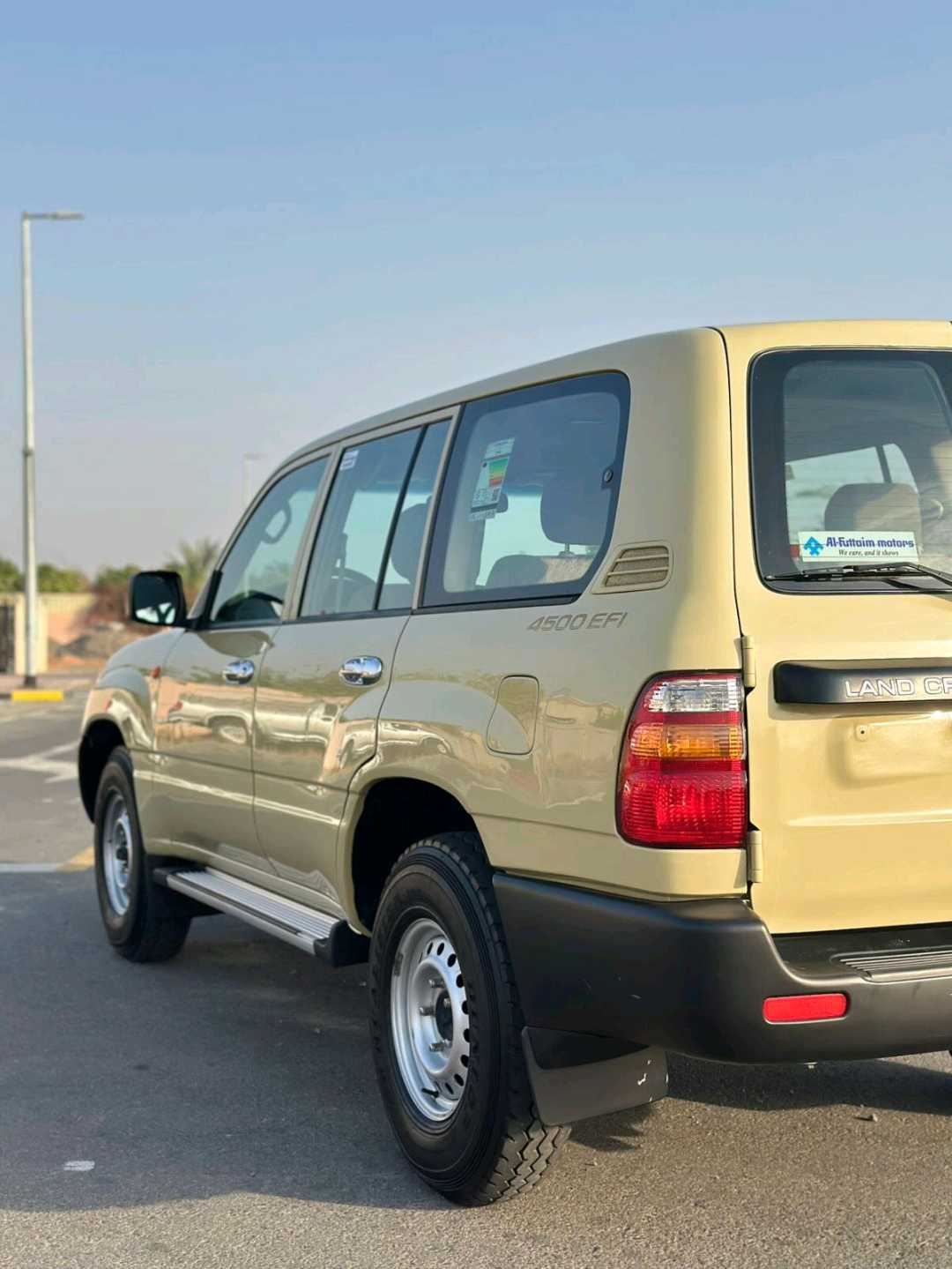 Car Image 1999 TOYOTA LAND CRUISER GX