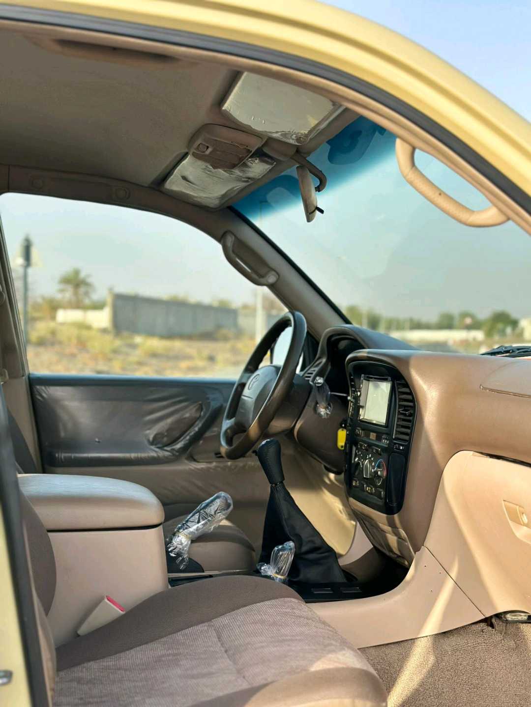 Car Image 1999 TOYOTA LAND CRUISER GX