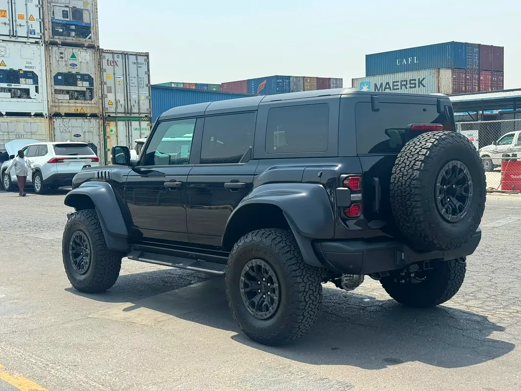 Car Image 2025 FORD BRONCO 