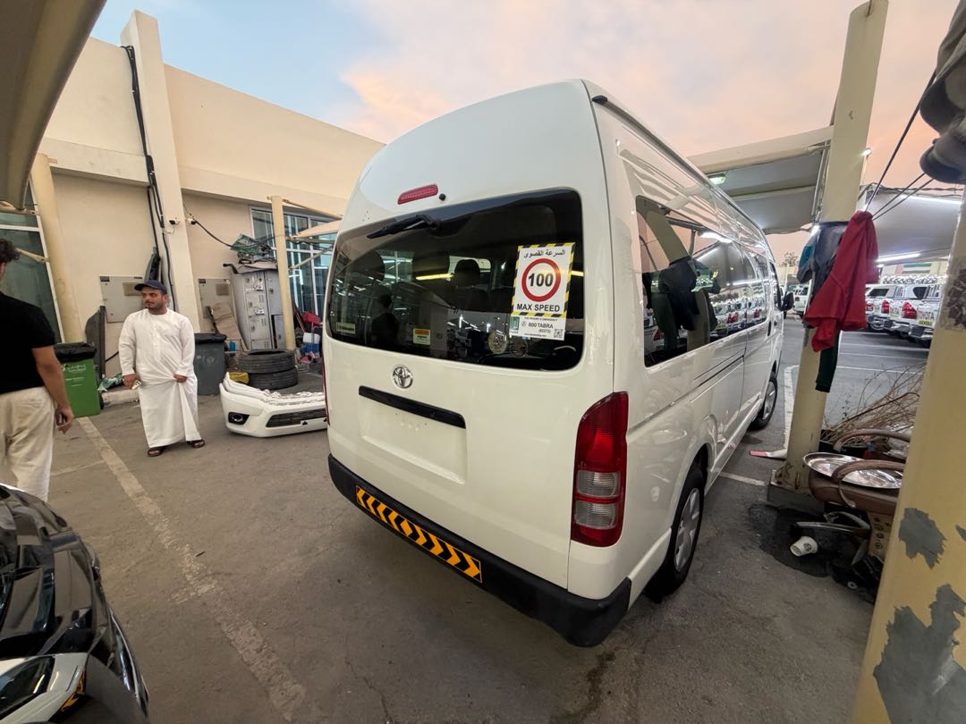 Car Image 2018 TOYOTA Hiace 