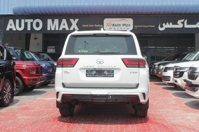Car Image 2026 TOYOTA LAND CRUISER VX.R