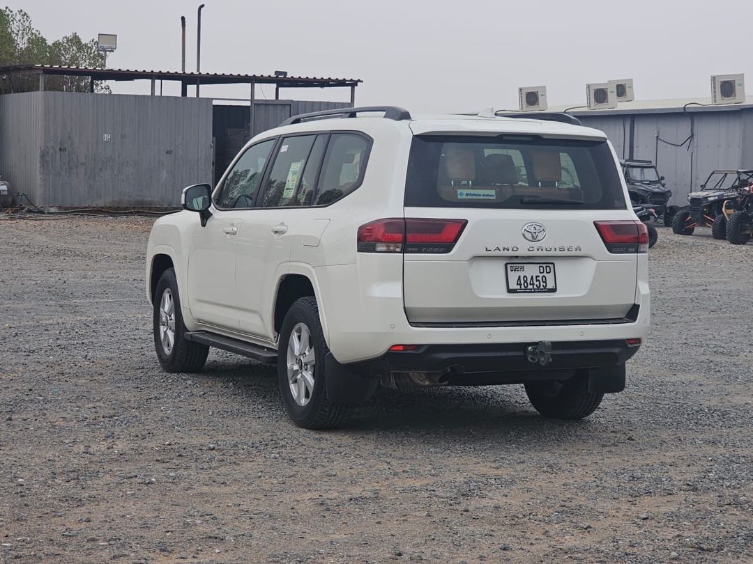 Car Image 2025 TOYOTA LAND CRUISER GX