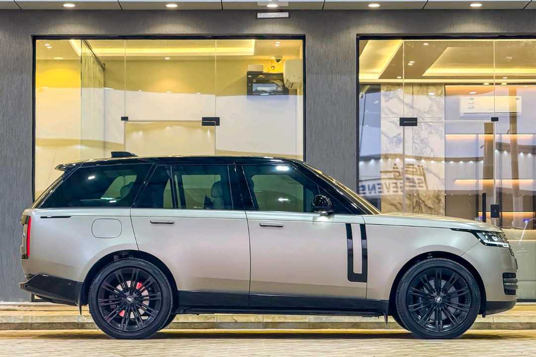 Car Image 2022 LAND ROVER VOGUE 