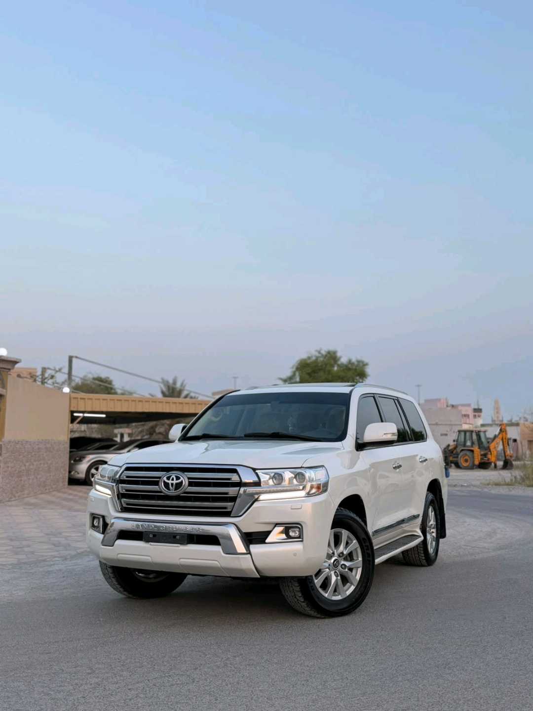 Car Image 2017 TOYOTA LAND CRUISER GX.R