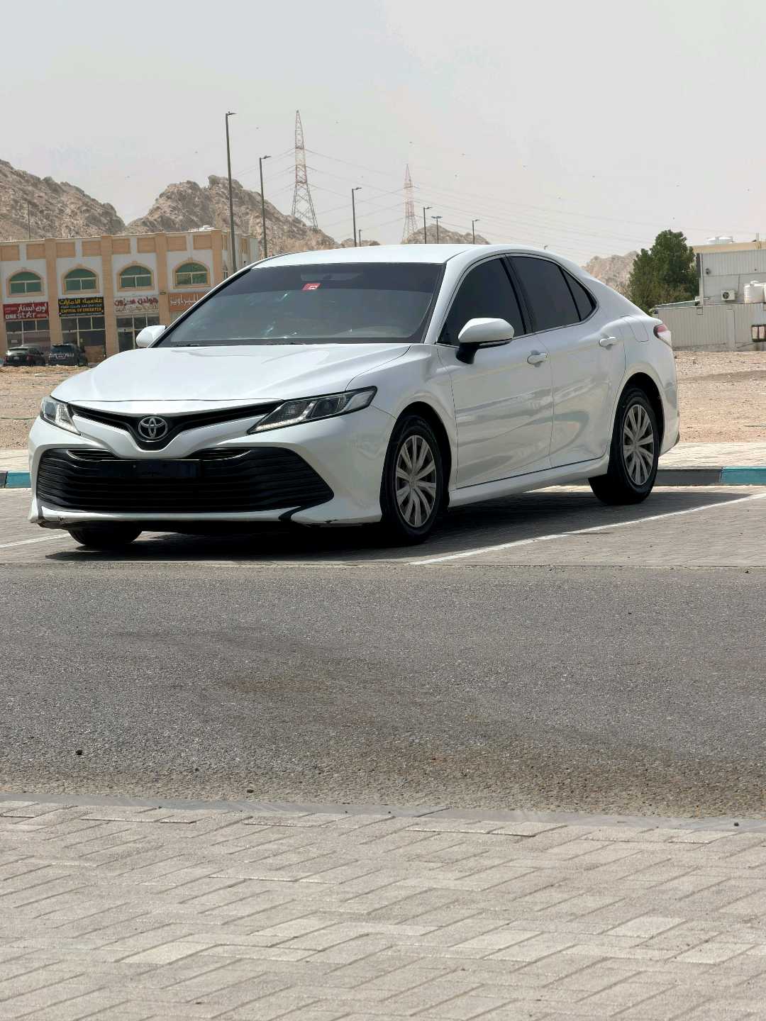 Car Image 2019 TOYOTA CAMRY SE