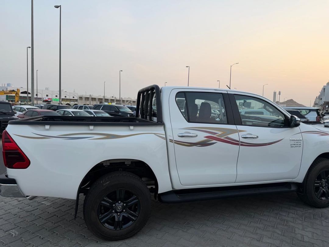 Car Image 2026 TOYOTA HILUX 2.7