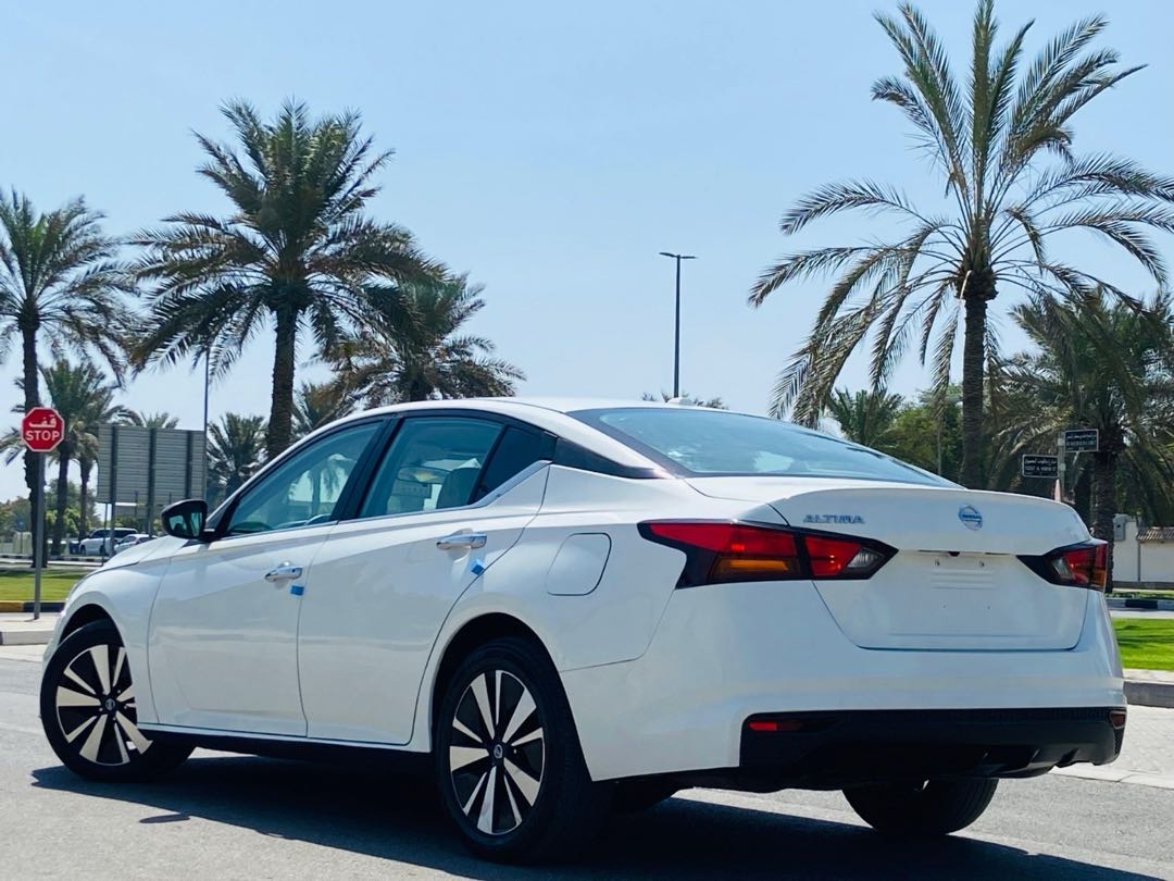 Car Image 2019 NISSAN ALTIMA S