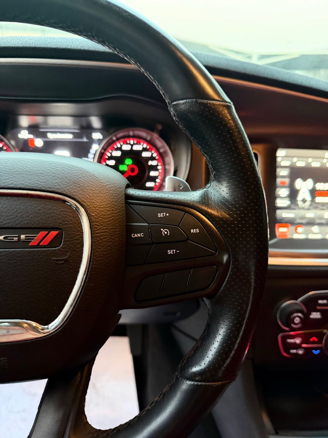 Car Image 2020 DODGE CHARGER R/T