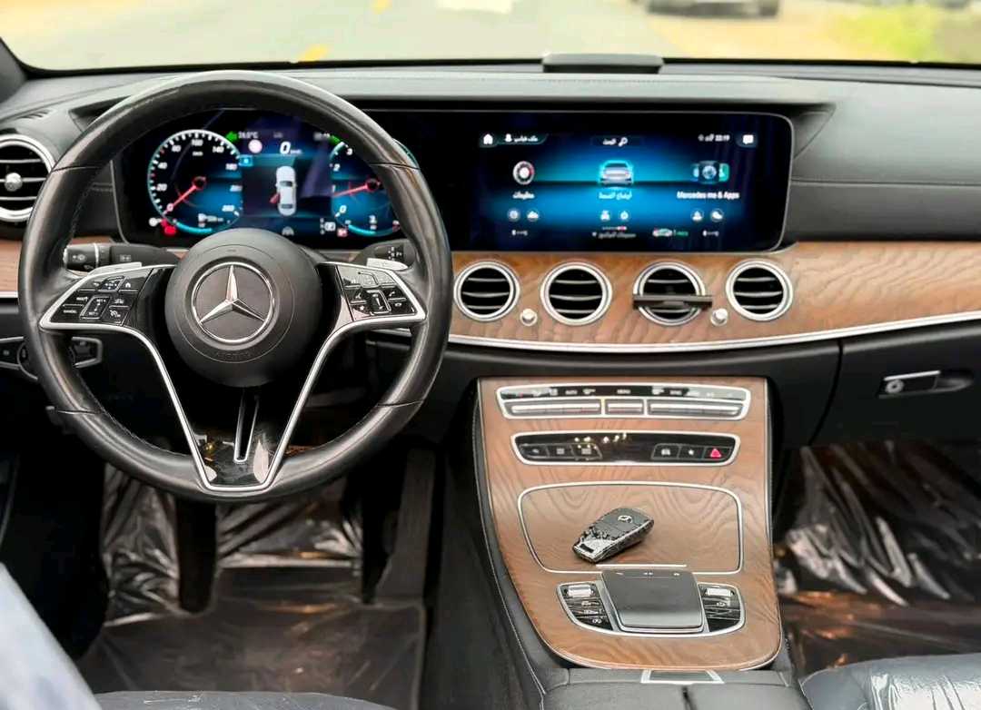 Car Image 2021 MERCEDES E Class 350