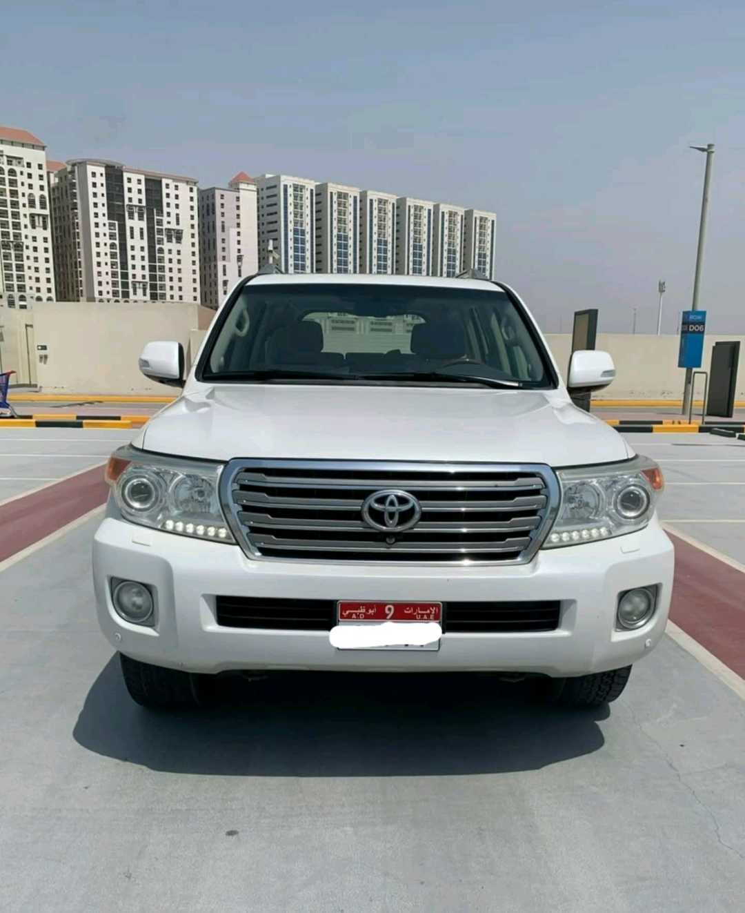 Car Image 2015 TOYOTA LAND CRUISER VX.R