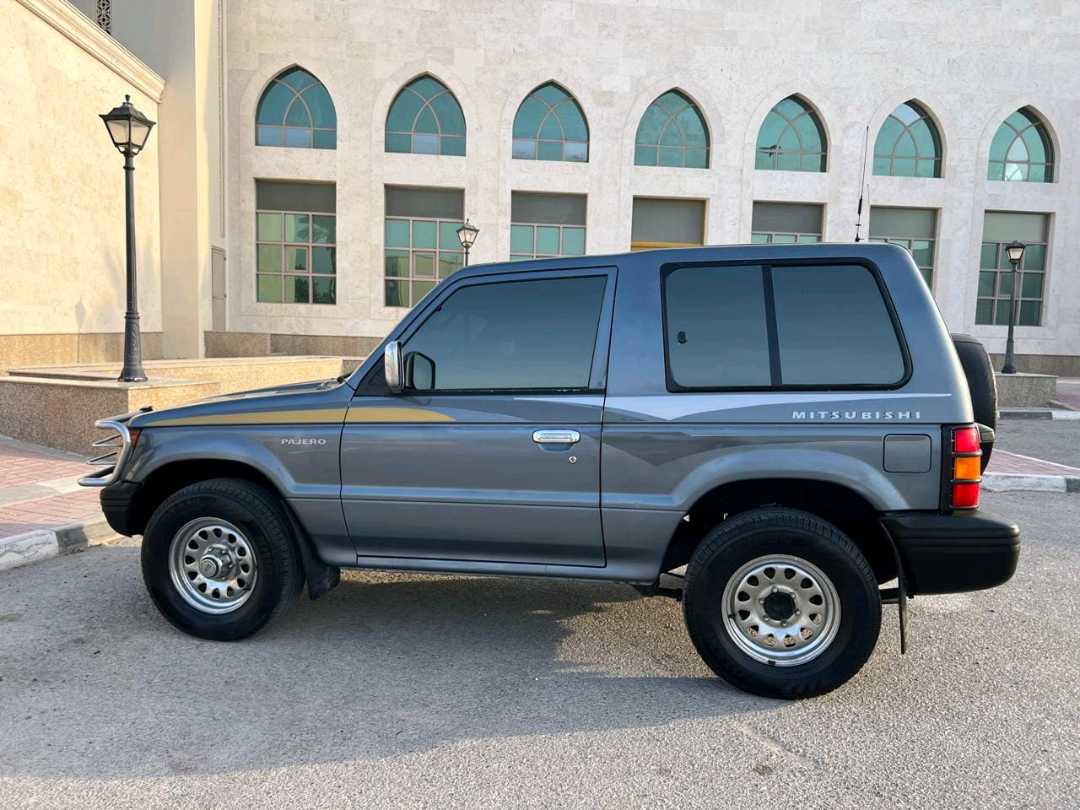 Car Image 1998 MITSUBISHI PAJERO 