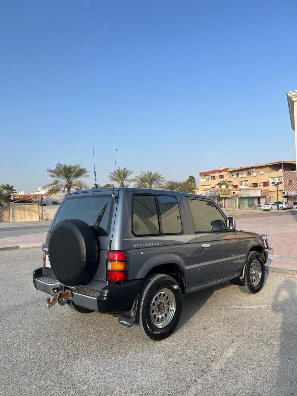 Car Image 1998 MITSUBISHI PAJERO 