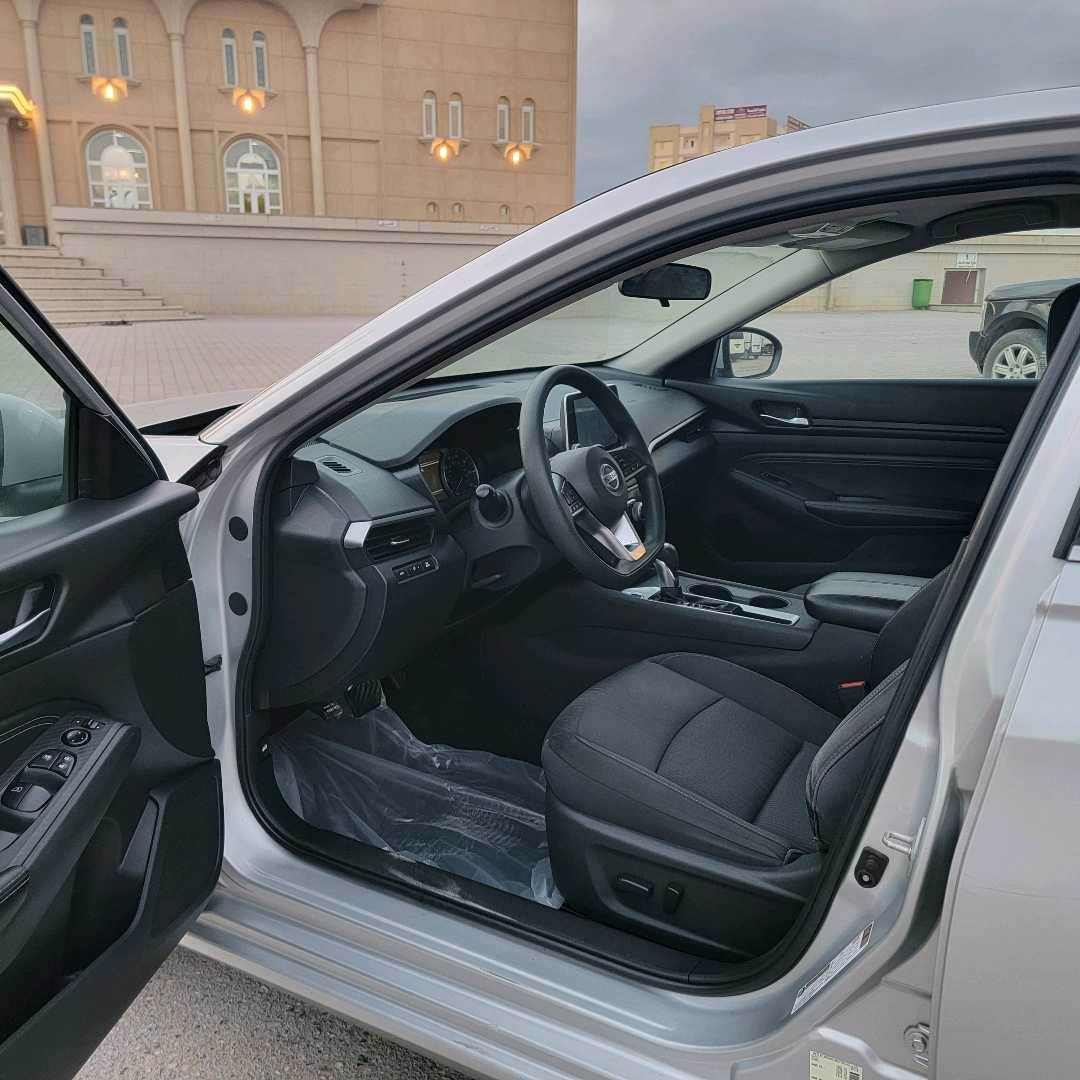 Car Image 2020 NISSAN ALTIMA S