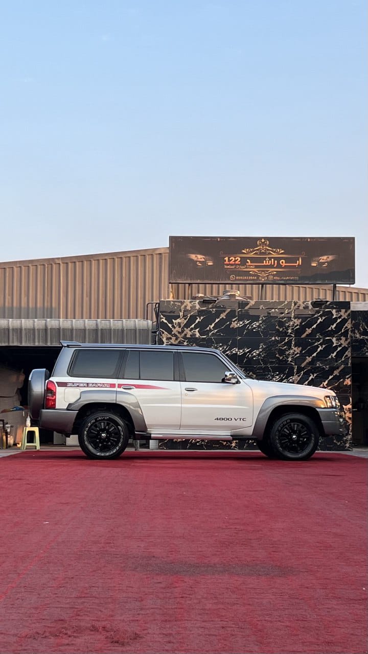 Car Image 2019 NISSAN SAFARI 