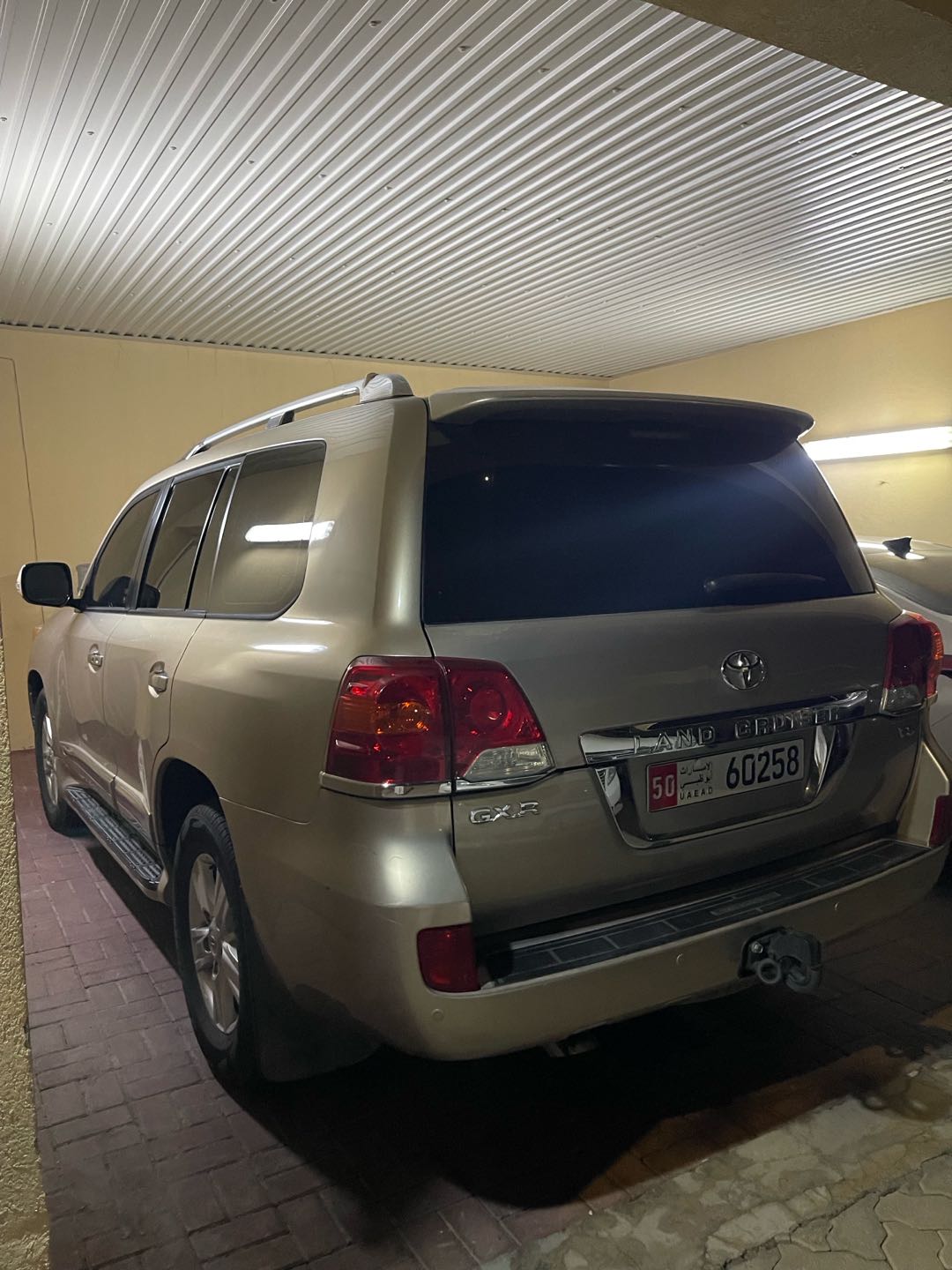 Car Image 2014 TOYOTA LAND CRUISER GX.R