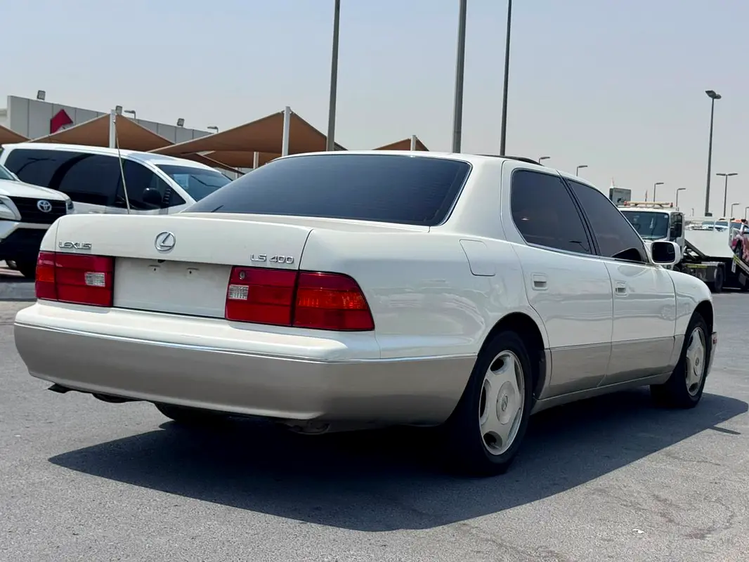 Car Image 1998 LEXUS LS 400