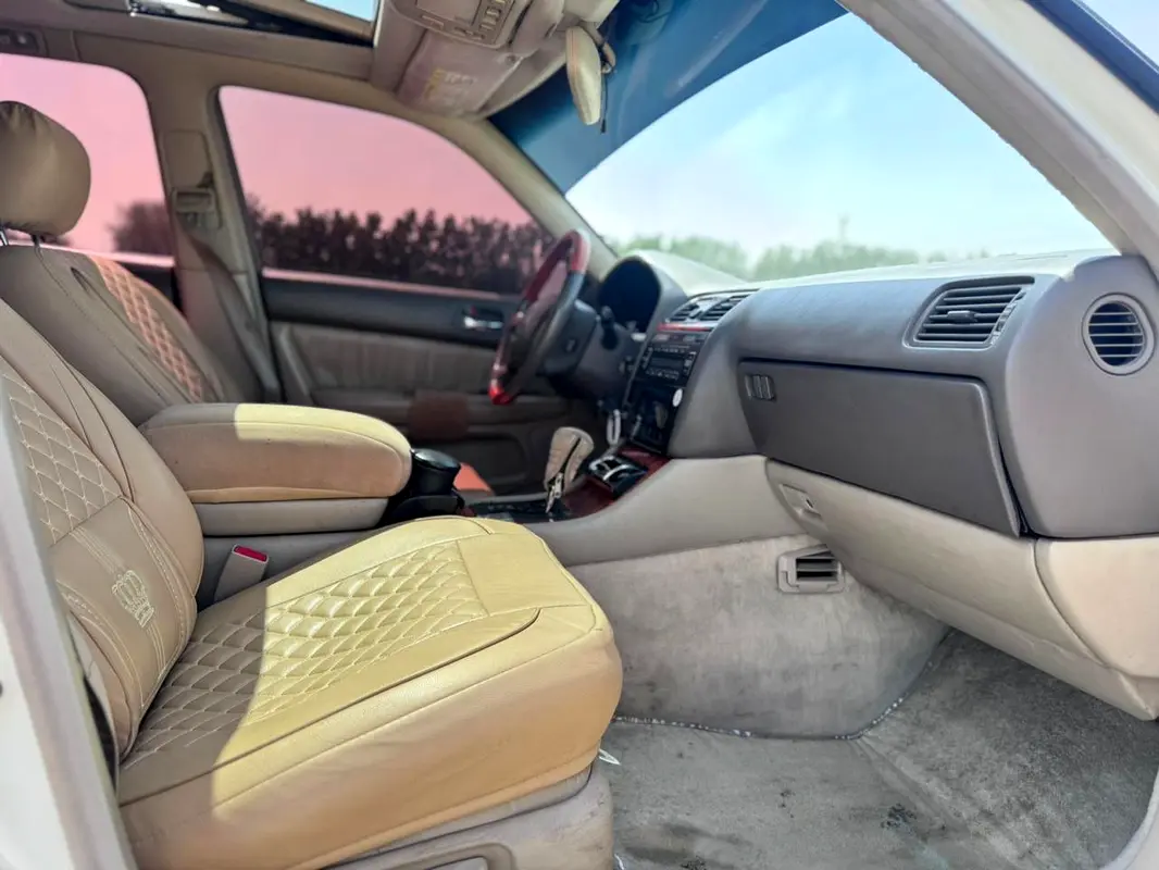 Car Image 1998 LEXUS LS 400