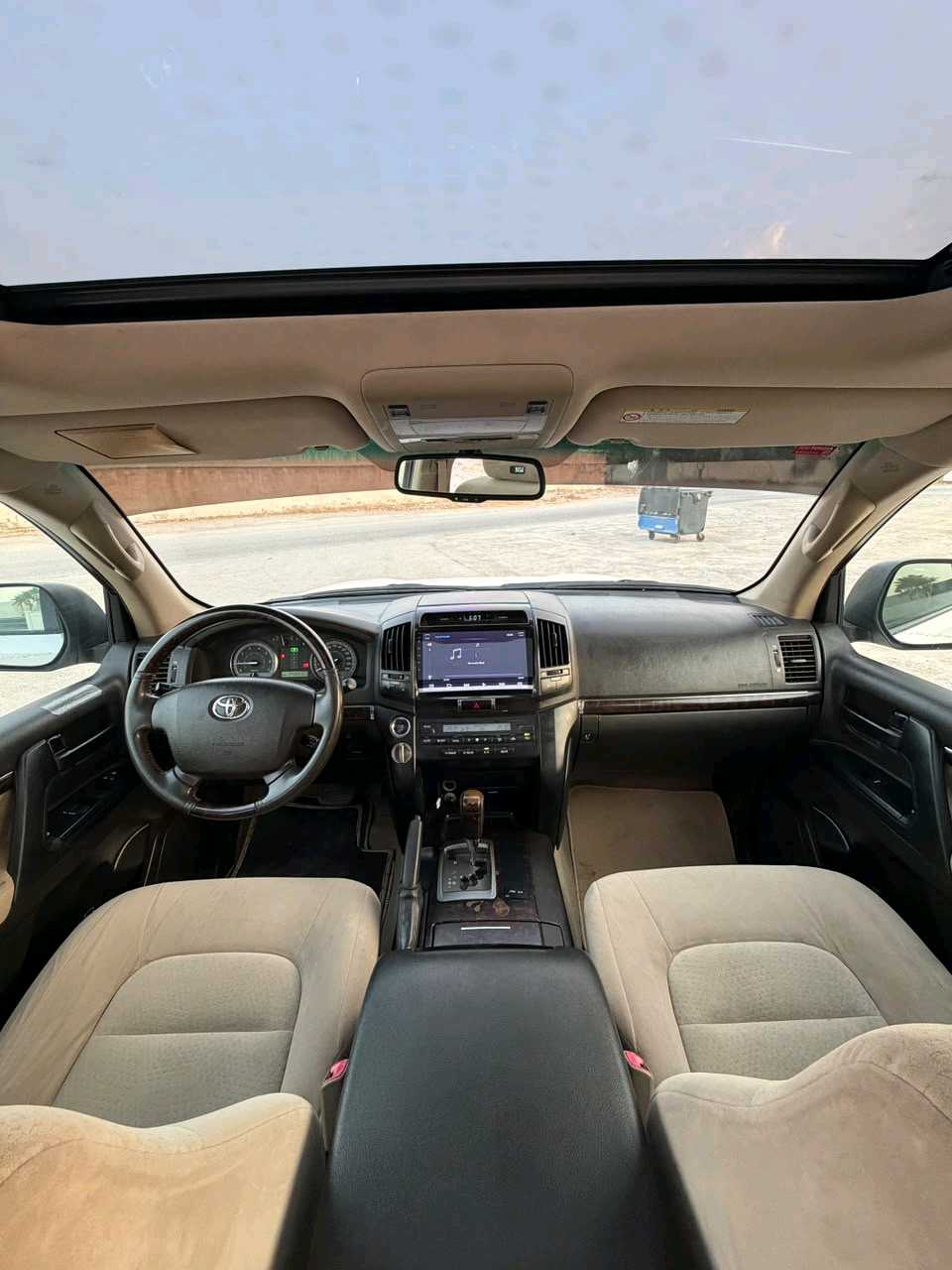 Car Image 2010 TOYOTA LAND CRUISER GX.R