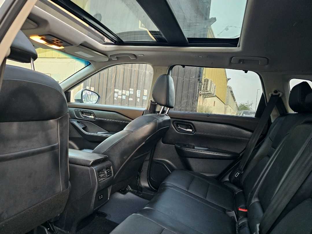 Car Image 2022 NISSAN ROGUE SL