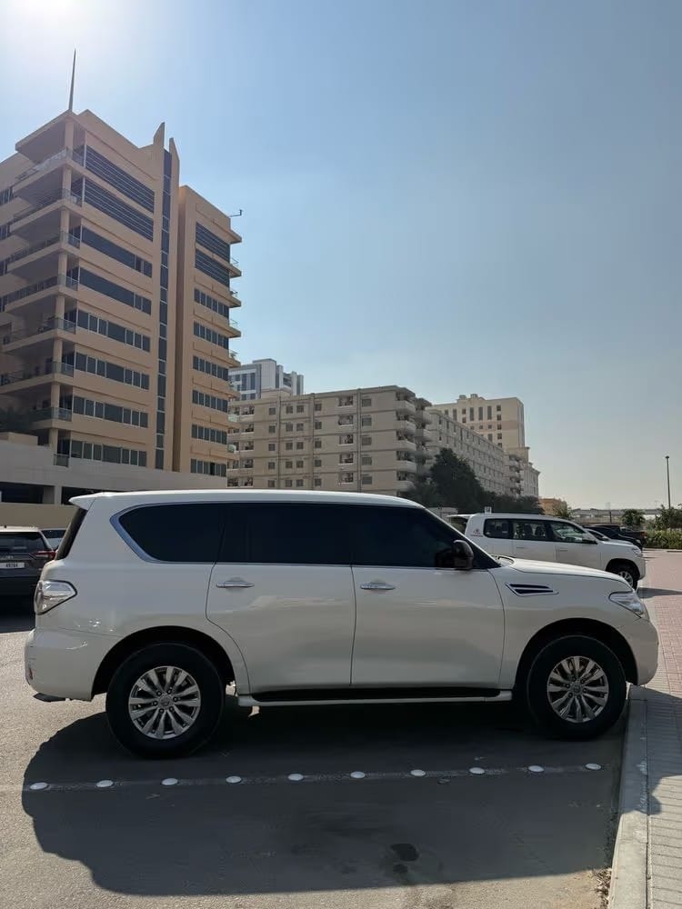 Car Image 2018 NISSAN PATROL XE