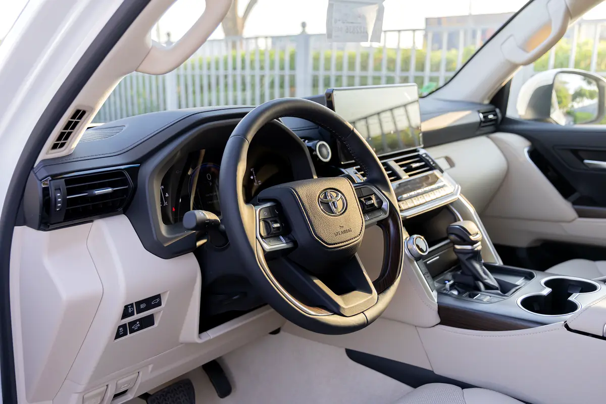 Car Image 2026 TOYOTA LAND CRUISER GX.R