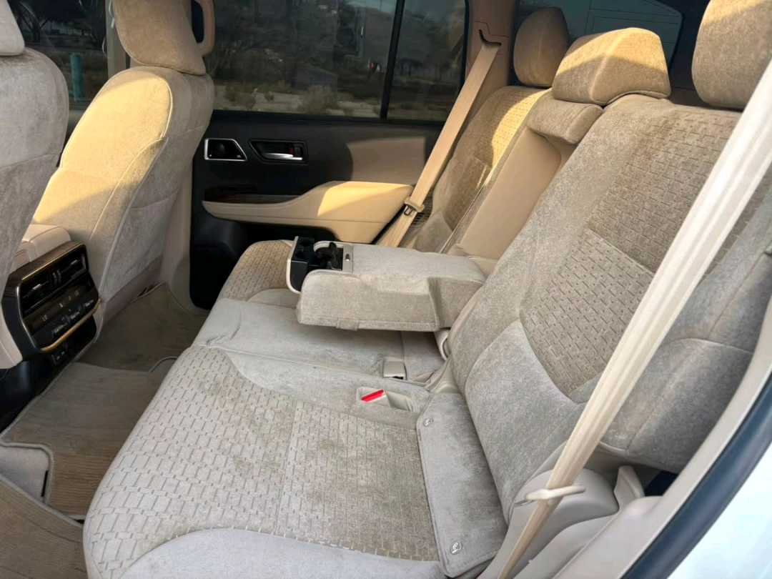 Car Image 2022 TOYOTA LAND CRUISER VX.R