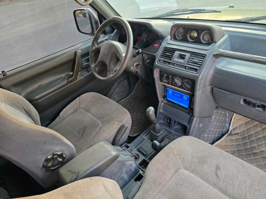 Car Image 1998 MITSUBISHI PAJERO 