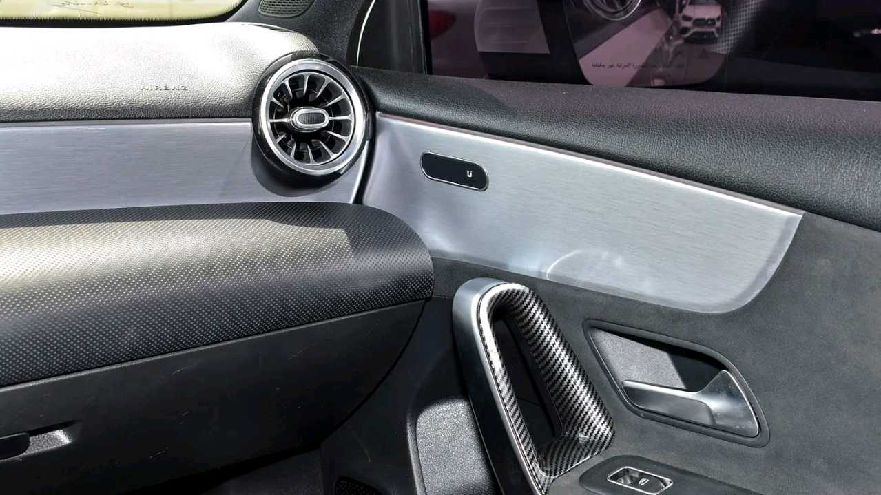 Car Image 2020 MERCEDES A CLASS 250