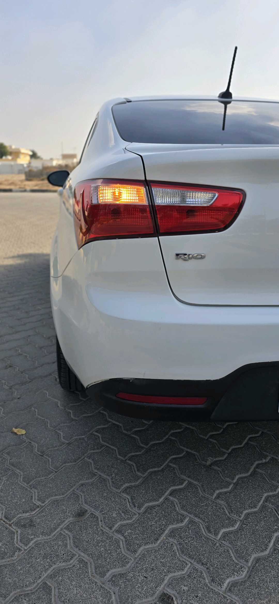Car Image 2013 Kia RIO 
