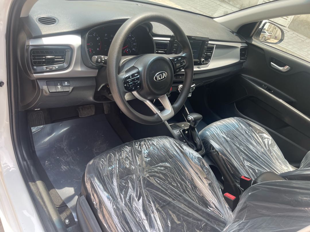 Car Image 2020 Kia RIO 
