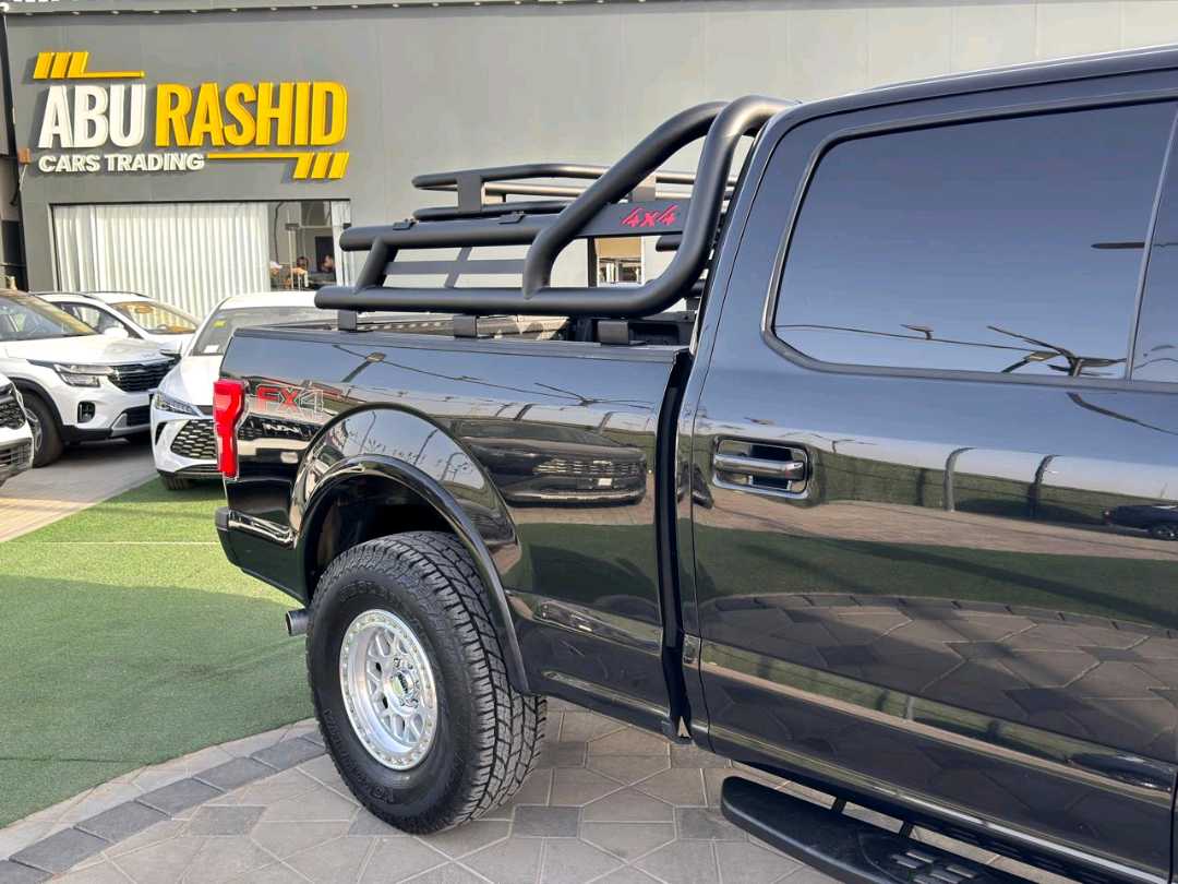 Car Image 2019 FORD F-150 XLT