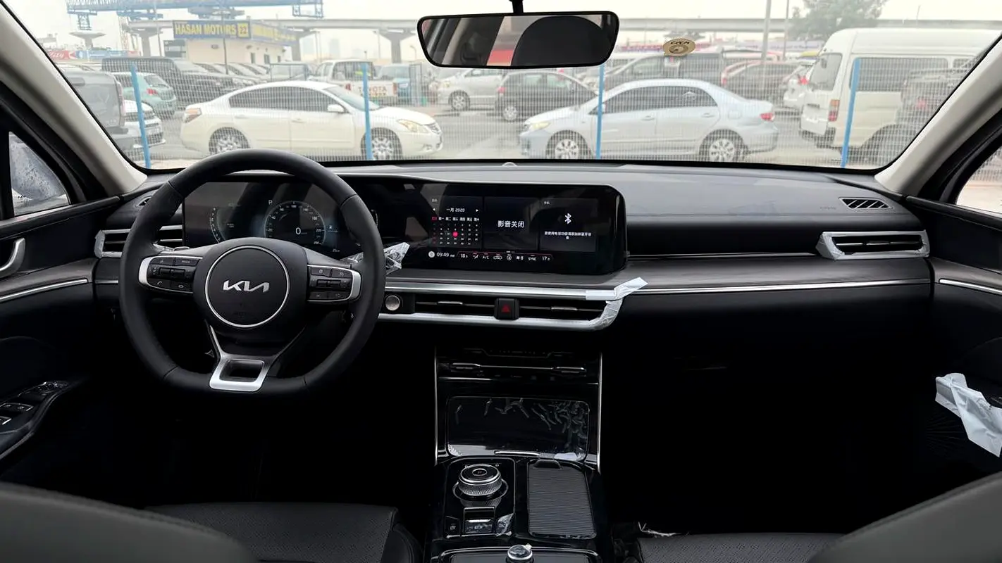 Car Image 2025 KIA K5 