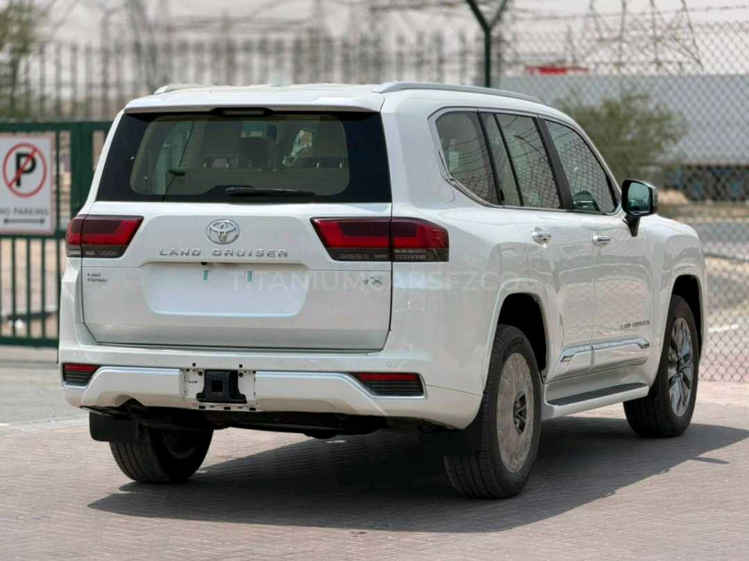 Car Image 2026 TOYOTA LAND CRUISER 