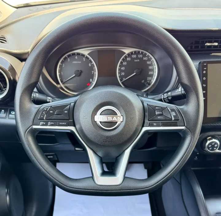 Car Image 2024 NISSAN KICKS 