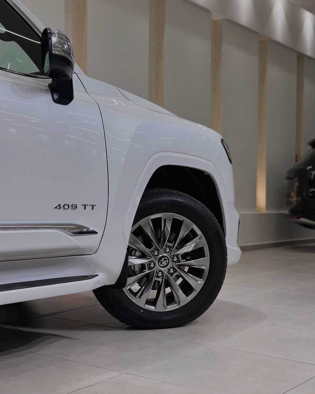 Car Image 2026 TOYOTA LAND CRUISER VX.R