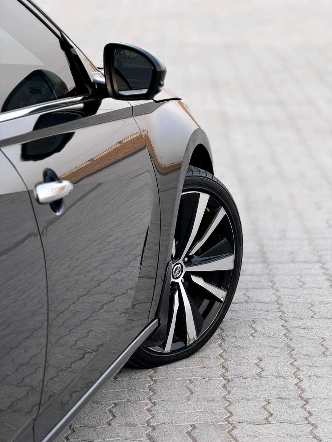 Car Image 2019 NISSAN ALTIMA Platinum 
