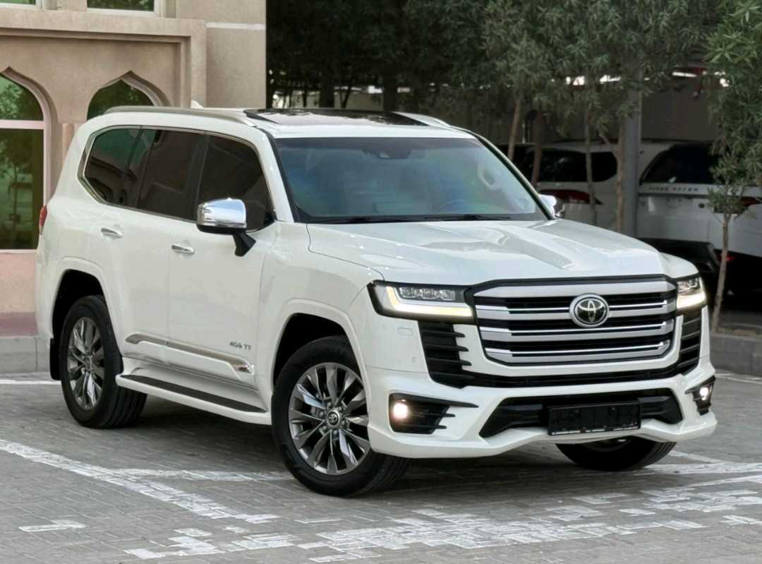 Car Image 2024 TOYOTA LAND CRUISER GX.R
