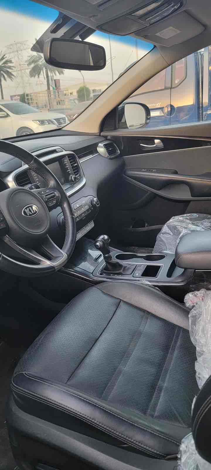 Car Image 2017 KIA SORENTO EX
