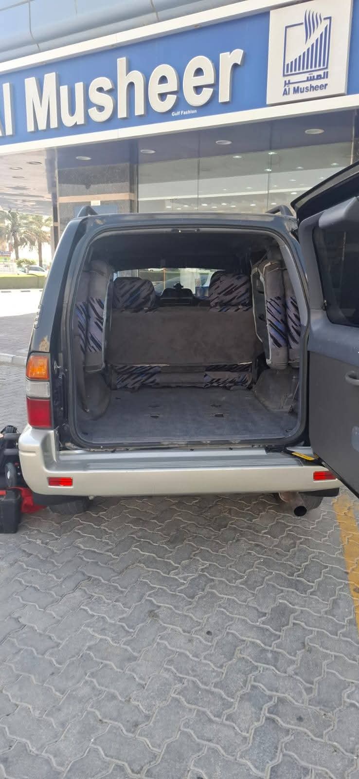 Car Image 1997 TOYOTA LAND CRUISER 