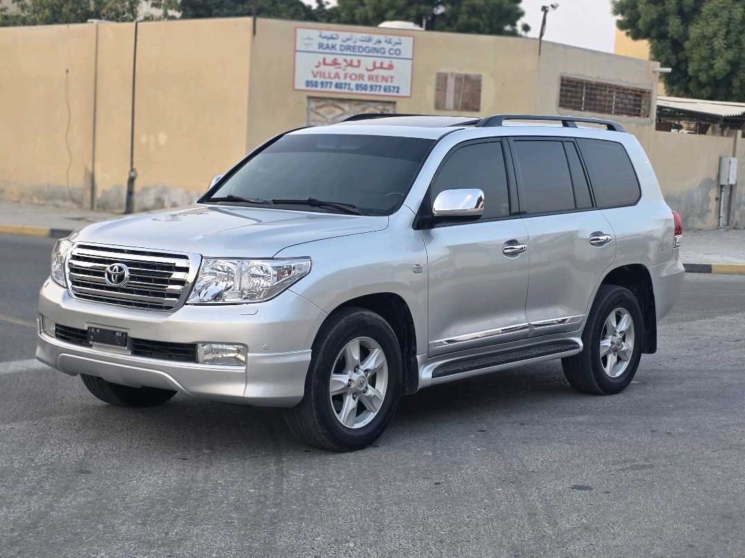 Car Image 2011 TOYOTA LAND CRUISER VX.R