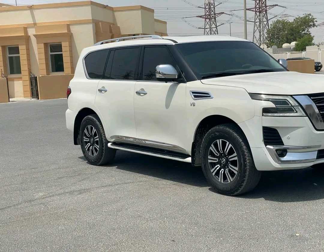 Car Image 2014 NISSAN PATROL Platinum