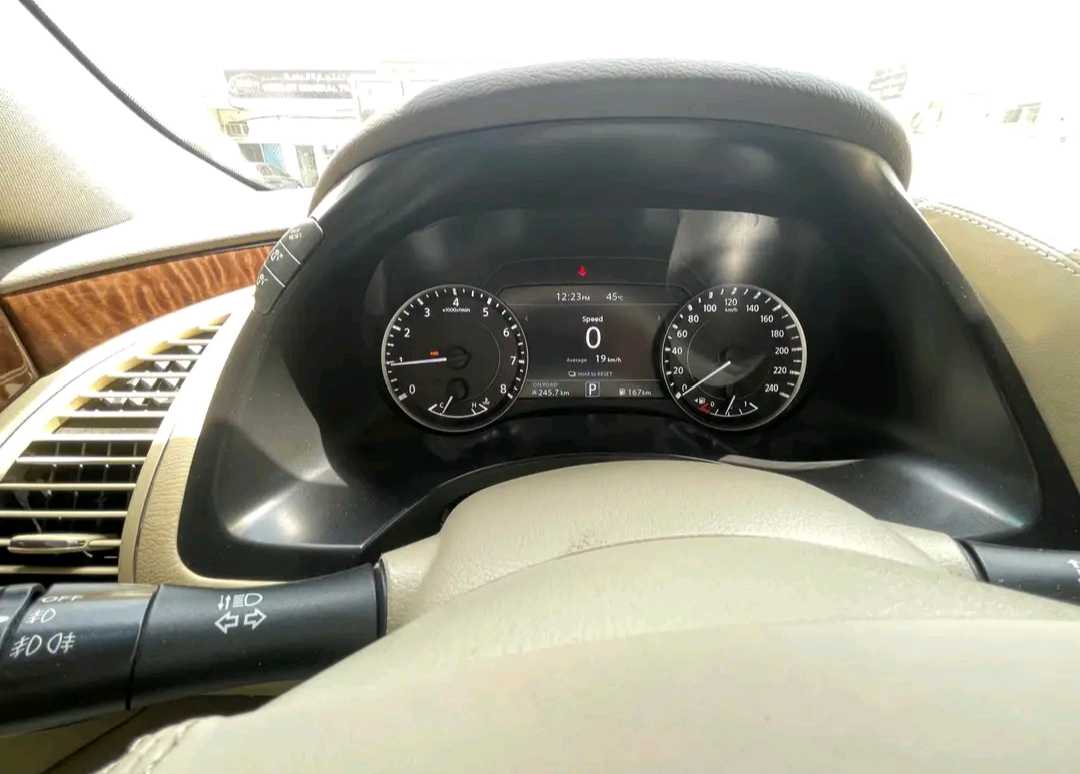 Car Image 2014 NISSAN PATROL Platinum