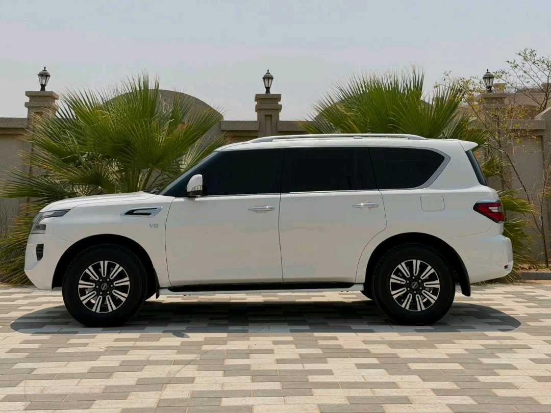 Car Image 2024 NISSAN PATROL LE