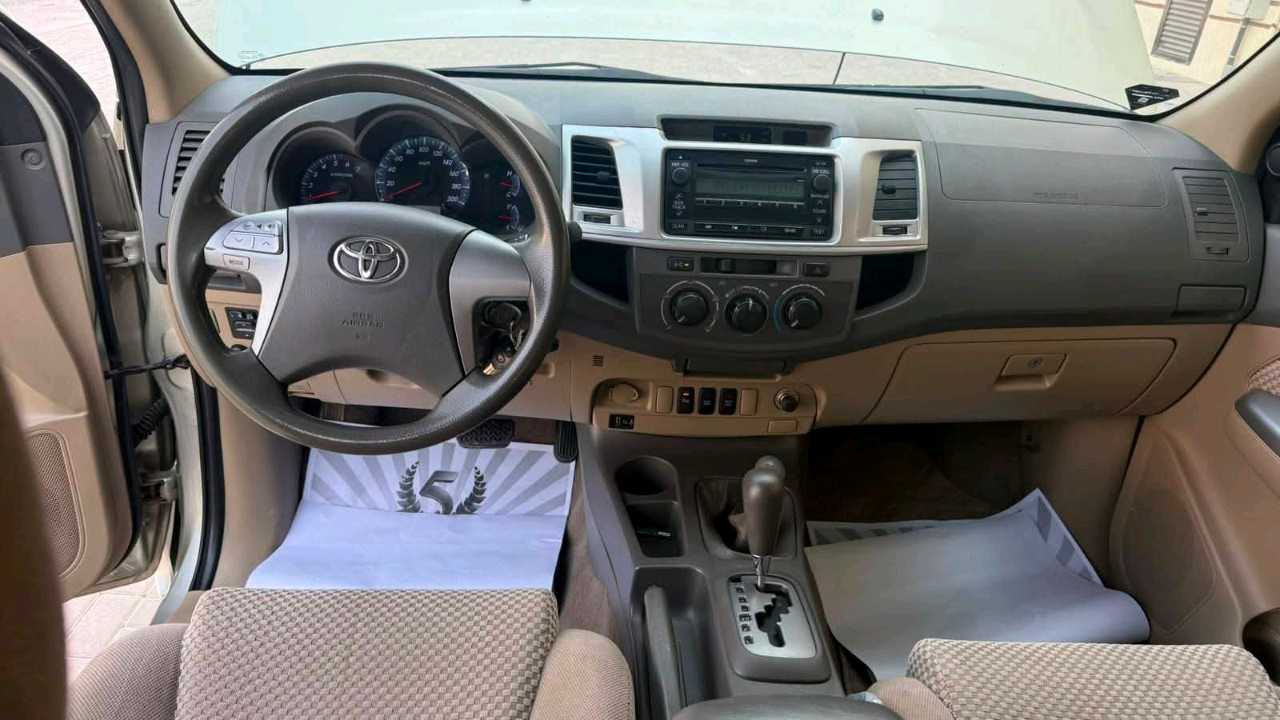 Car Image 2014 NISSAN PATROL LE