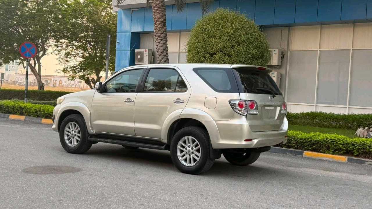 Car Image 2014 NISSAN PATROL LE