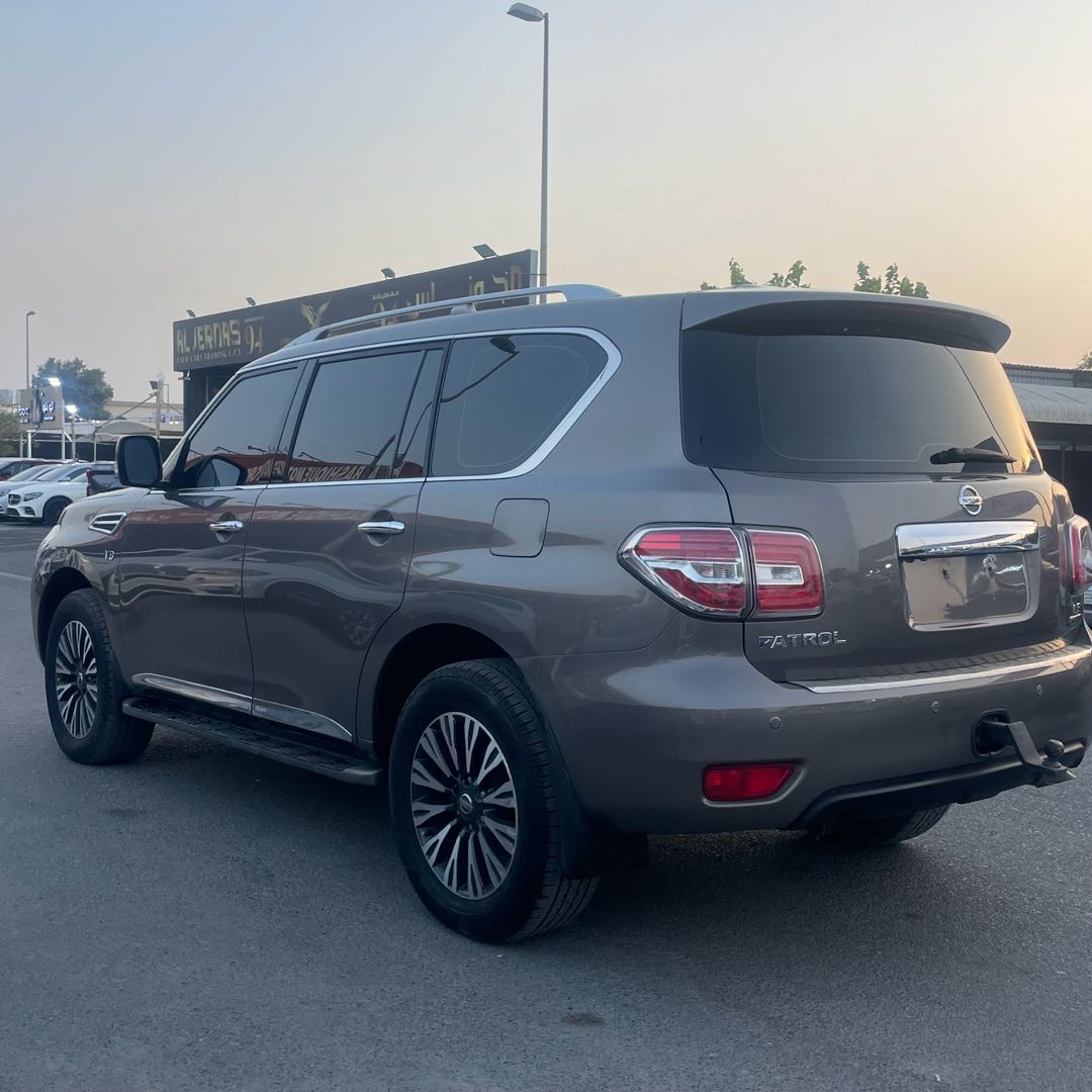 Car Image 2016 NISSAN PATROL LE